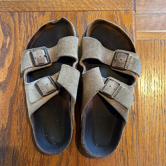 Brown suede Birkenstocks - Picture 1 of 6